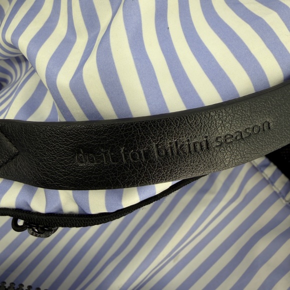 Lululemon Do It Up Duffel Bag in Black - Picture 11 of 14